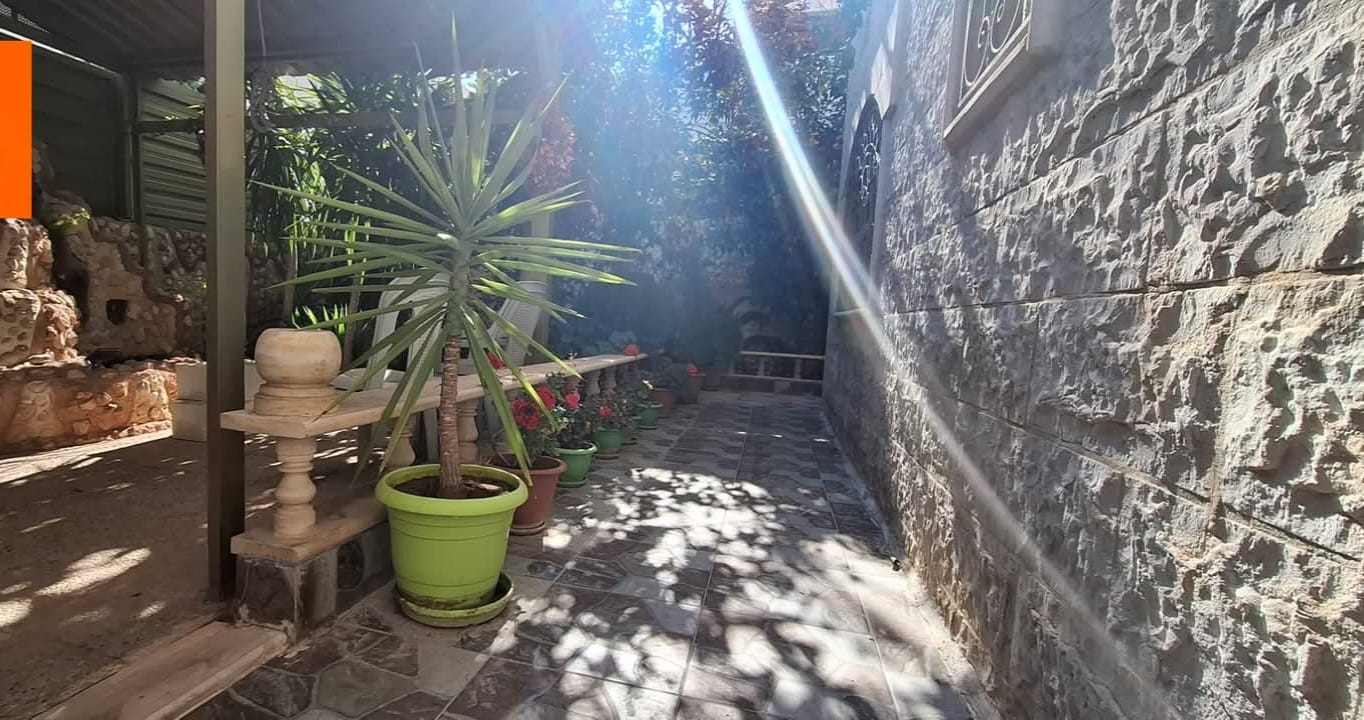 عمارة سكنية شبه فيلا تصنيف ب للبيع في عمان أبو علندا إسكان الكهرباء