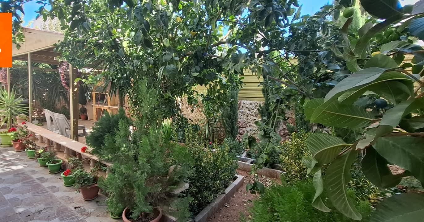 عمارة سكنية شبه فيلا تصنيف ب للبيع في عمان أبو علندا إسكان الكهرباء