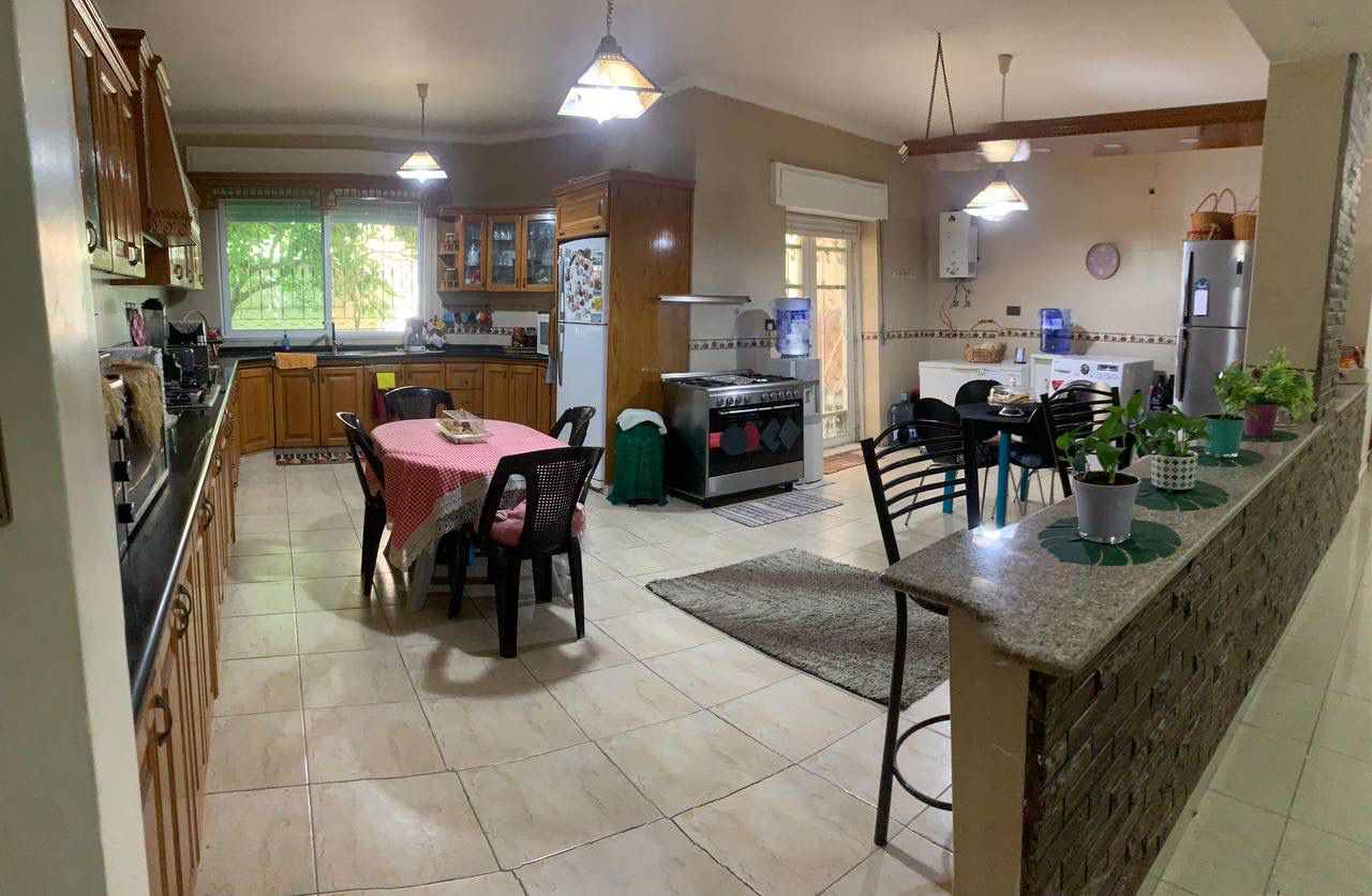 فيلا مستقلة فاخرة للبيع باطلالة ساحره – مرج الحمام عمّان