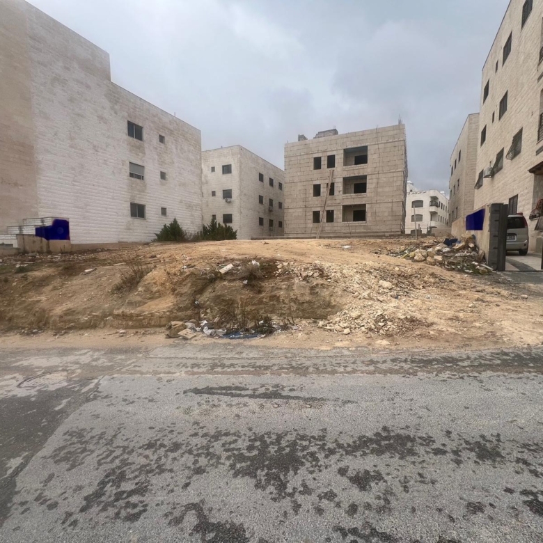 قطعة أرض للبيع مباشرة من المالك في منطقة البنيات، بالقرب من مدارس الحصاد التربوي