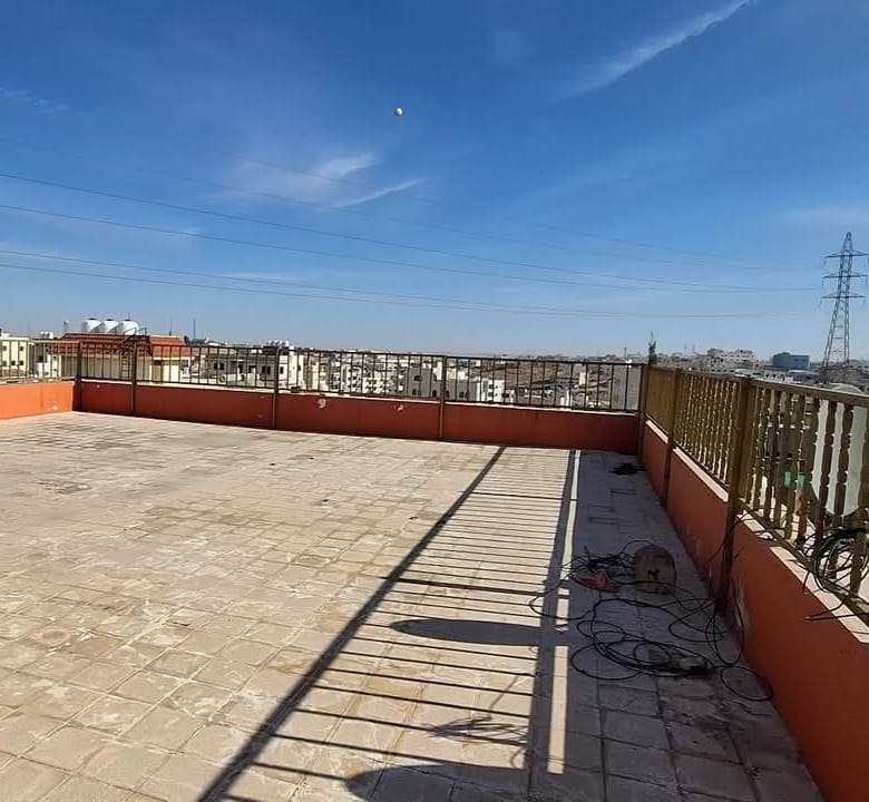 عمارة سكنية شبه فيلا تصنيف ب للبيع في عمان أبو علندا إسكان الكهرباء