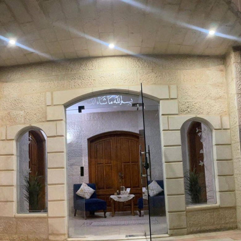 فيلا مستقلة فاخرة للبيع باطلالة ساحره – مرج الحمام عمّان