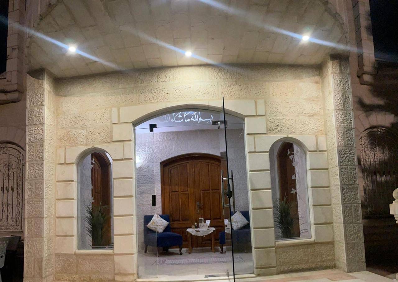 فيلا مستقلة فاخرة للبيع باطلالة ساحره – مرج الحمام عمّان