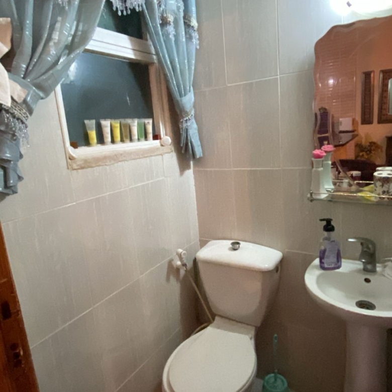 شقة 100 م طابق ثاني للبيع في أبو نصير بالقرب من مدارس الصرح