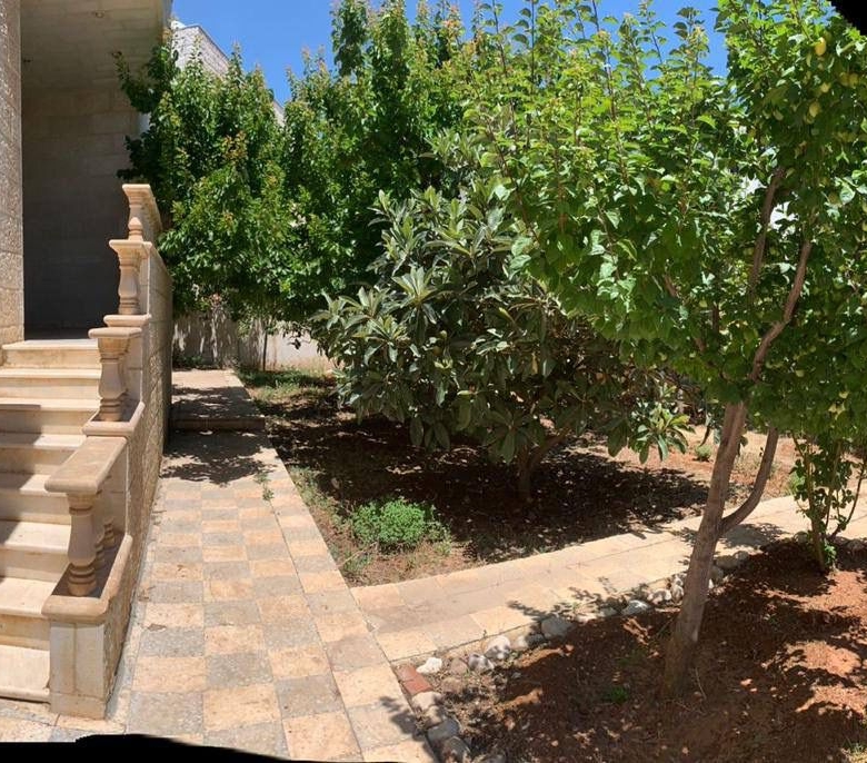 فيلا مستقلة فاخرة للبيع باطلالة ساحره – مرج الحمام عمّان