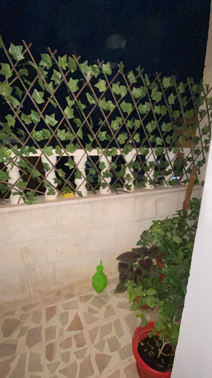 شقة 100 م طابق ثاني للبيع في أبو نصير بالقرب من مدارس الصرح شقة 100 م طابق ثاني للبيع في أبو نصير بالقرب من مدارس الصرح